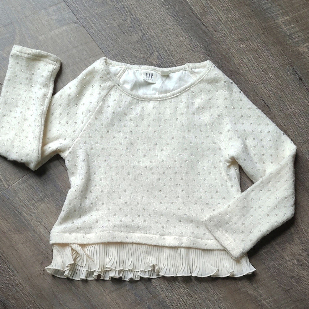 GAP Cream Textured Sweater with Ruffle Hem Size 6-7
